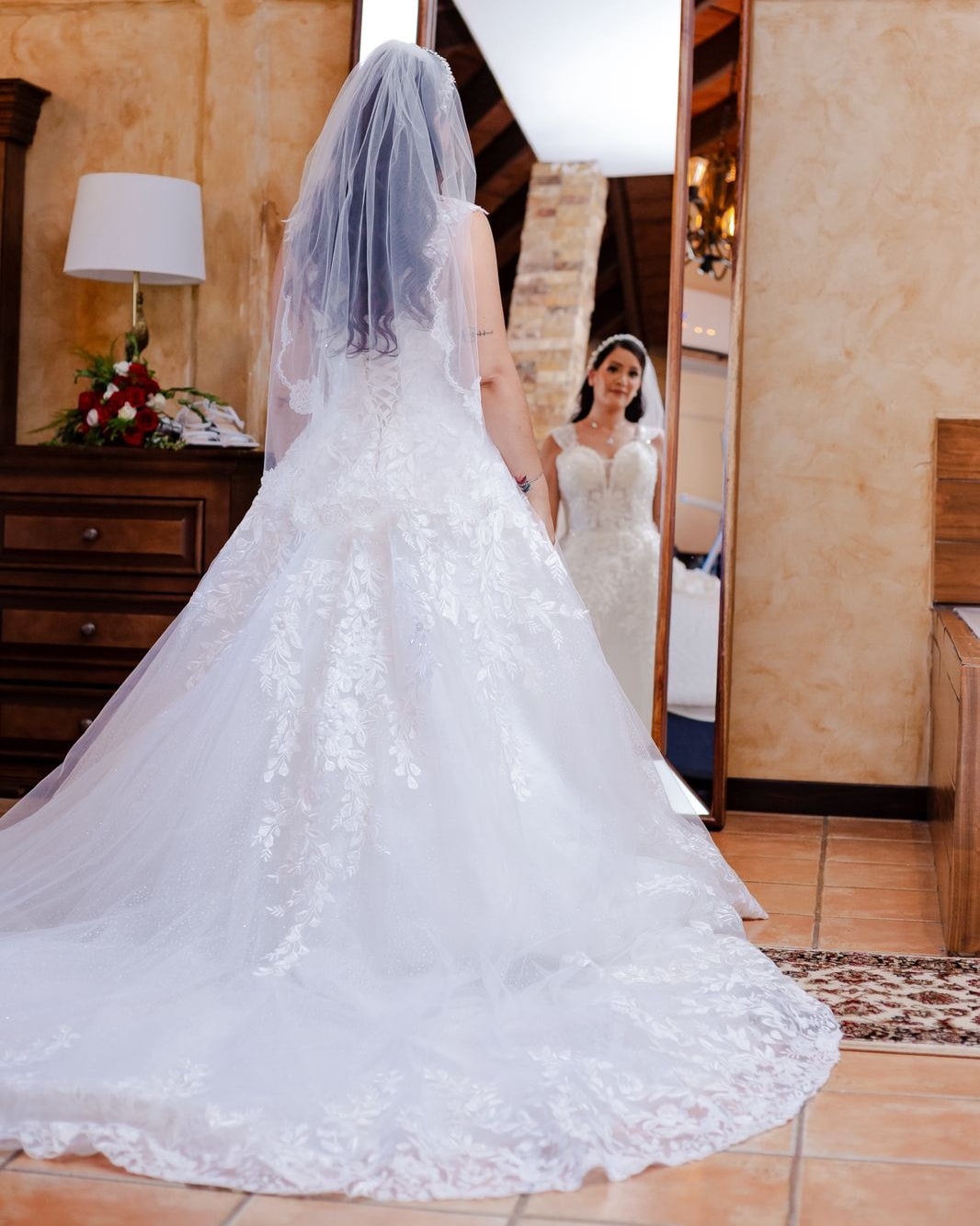 Novia real 3 — Bridal House
